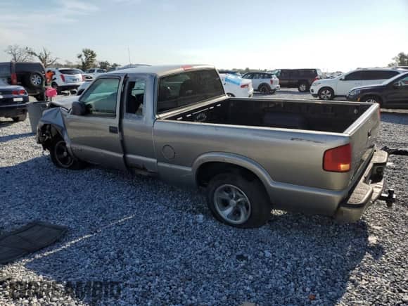 2003 Chevrolet S-10 LS с VIN 1GCCS19XX38269352, выставлен на аукционе Copart как лот 67708265 с пробегом 177 392 миль миль и Списание • Salvage title. История ставок и продаж доступна на DreamBid. Изображение 2.