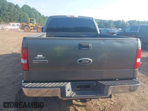 2007 Ford F-150 XL z VIN 1FTRF12W37NA66617, wystawiony jako IAAI lot #42995580 z przebiegiem 194 975 mil mil oraz . Historia ofert i sprzedaży dostępna na DreamBid. Obrazek 16.