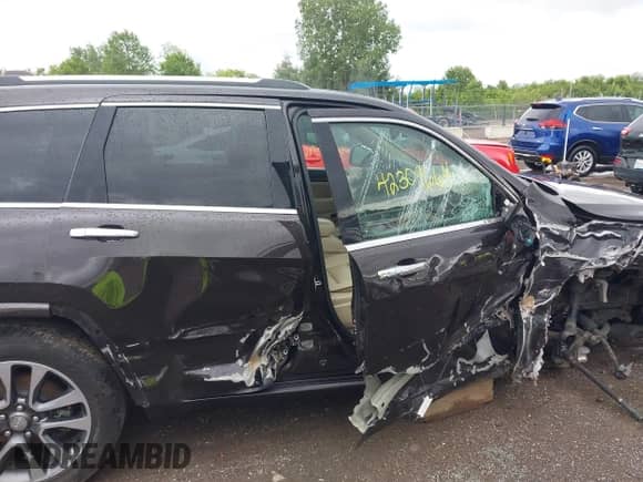 2017 Jeep Grand Cherokee Overland с VIN 1C4RJFCG7HC800403, выставлен на аукционе IAAI как лот 42309664 с пробегом 98 389 миль миль и . История ставок и продаж доступна на DreamBid. Изображение 14.