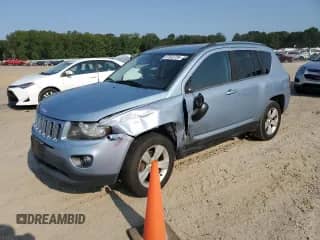 2014 Jeep Compass Sport z VIN 1C4NJCBB6ED586545, wystawiony jako Copart lot #67832735 z przebiegiem 163 774 mil mil oraz Szkoda całkowita • Salvage title. Historia ofert i sprzedaży dostępna na DreamBid. Obrazek 1.