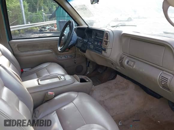 1998 GMC Sierra 1500 с VIN 2GTEK19R4W1500523, выставлен на аукционе IAAI как лот 42103217 с пробегом 433 455 миль миль и . История ставок и продаж доступна на DreamBid. Изображение 5.