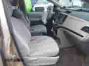 2011 Toyota Sienna LE AAS с VIN 5TDKK3DC2BS006651, выставлен на аукционе IAAI как лот 42190362 с пробегом 201 795 миль миль и . История ставок и продаж доступна на DreamBid. Изображение 5.