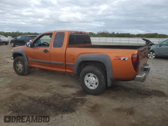 2007 Chevrolet Colorado 1LT z VIN 1GCDS19E778140655, wystawiony jako Copart lot #82429235 z przebiegiem 220 085 mil mil oraz Czysty tytuł • Clean title. Historia ofert i sprzedaży dostępna na DreamBid. Obrazek 2.