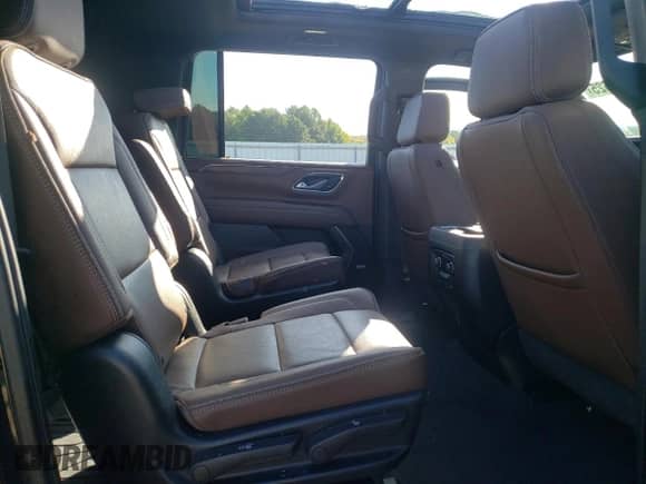 2023 Chevrolet Suburban High Country z VIN 1GNSKGKL4PR547787, wystawiony jako Copart lot #80074625 z przebiegiem 24 200 mil mil oraz Szkoda całkowita • Salvage title. Historia ofert i sprzedaży dostępna na DreamBid. Obrazek 11.