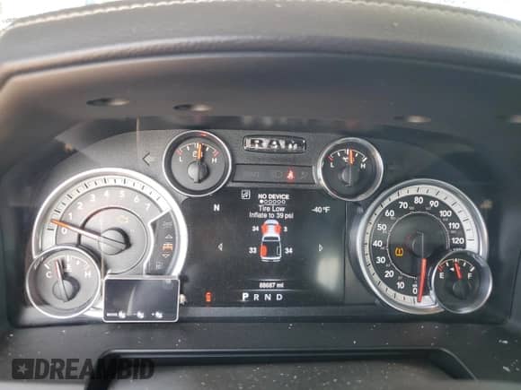 2016 Ram 1500 Laramie z VIN 1C6RR7VT2GS309273, wystawiony jako Copart lot #80754275 z przebiegiem 88 687 mil mil oraz Szkoda całkowita • Salvage title. Historia ofert i sprzedaży dostępna na DreamBid. Obrazek 9.