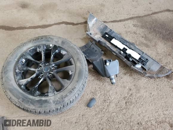 2025 Jeep Wrangler Sahara с VIN 1C4RJXP6XSW578341, выставлен на аукционе Copart как лот 70064505 с пробегом 8 661 миль миль и Чистый • Clean title. История ставок и продаж доступна на DreamBid. Изображение 13.