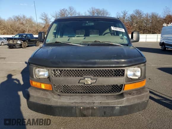 2003 Chevrolet Express Passenger with VIN 1GNFG15T731150868, listed as a Copart auction lot 75881044 with 320,469 mi miles and Clean title. Bid and sale history available at DreamBid. Image 5.
