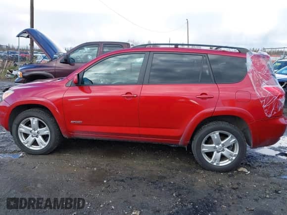 2007 Toyota RAV4 Sport with VIN JTMBD32V875086758, listed as a IAAI auction lot 43369170 with 140,698 mi miles and . Bid and sale history available at DreamBid. Image 14.