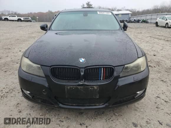 2011 BMW 3 Series 328i xDrive z VIN WBAPK5G56BNN27857, wystawiony jako Copart lot #90687725 z przebiegiem 140 913 mil mil oraz Czysty tytuł • Clean title. Historia ofert i sprzedaży dostępna na DreamBid. Obrazek 5.