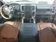 2014 Ram 1500 Longhorn z VIN 1C6RR7PM6ES403403, wystawiony jako Copart lot #55445445 z przebiegiem Nie podano mil oraz Szkoda całkowita • Salvage title. Historia ofert i sprzedaży dostępna na DreamBid. Obrazek 8.