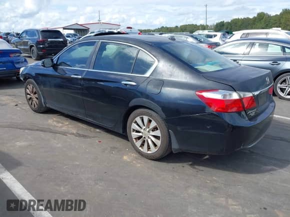 2013 Honda Accord EX-L z VIN 1HGCR2F84DA200019, wystawiony jako IAAI lot #43335273 z przebiegiem 288 576 mil mil oraz . Historia ofert i sprzedaży dostępna na DreamBid. Obrazek 3.