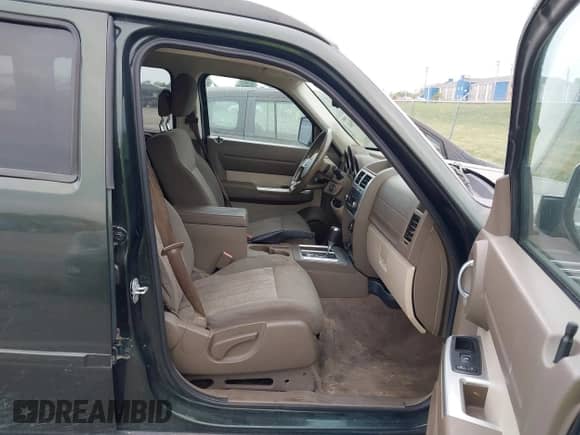 2010 Dodge Nitro with VIN 1D4PT5GX6AW124748, listed as a IAAI auction lot 43443548 with 139,383 mi miles and . Bid and sale history available at DreamBid. Image 5.