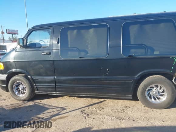 2000 Dodge Cargo with VIN 2B6HB11Z8YK104038, listed as a IAAI auction lot 41204879 with 288,100 mi miles and . Bid and sale history available at DreamBid. Image 13.