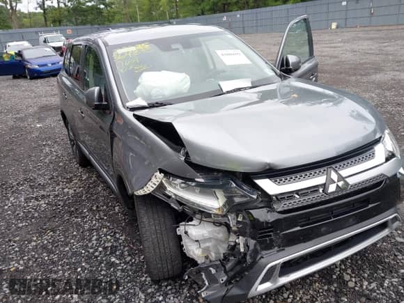 2020 Mitsubishi Outlander SE z VIN JA4AD3A37LZ022025, wystawiony jako IAAI lot #42886692 z przebiegiem 102 017 mil mil oraz . Historia ofert i sprzedaży dostępna na DreamBid. Obrazek 6.