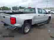2017 Chevrolet Silverado 1500 Work Truck z VIN 3GCUKNEC8HG515623, wystawiony jako IAAI lot #42752210 z przebiegiem 166 066 mil mil oraz . Historia ofert i sprzedaży dostępna na DreamBid. Obrazek 4.
