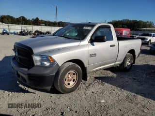 2013 Ram 1500 Tradesman z VIN 3C6JR6AP6DG576662, wystawiony jako Copart lot #86792425 z przebiegiem 71 639 mil mil oraz Czysty tytuł • Clean title. Historia ofert i sprzedaży dostępna na DreamBid. Obrazek 1.