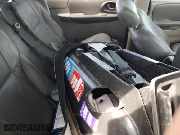 2002 Chevrolet TrailBlazer EXT LT with VIN 1GNET16S526135834, listed as a Copart auction lot 68594155 with 199,953 mi miles and Salvage title. Bid and sale history available at DreamBid. Image 11.