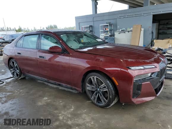 2023 BMW 7 Series 740i with VIN WBA23EH03PCN77869, listed as a Copart auction lot 53225575 with 6,171 mi miles and Salvage title. Bid and sale history available at DreamBid. Image 4.