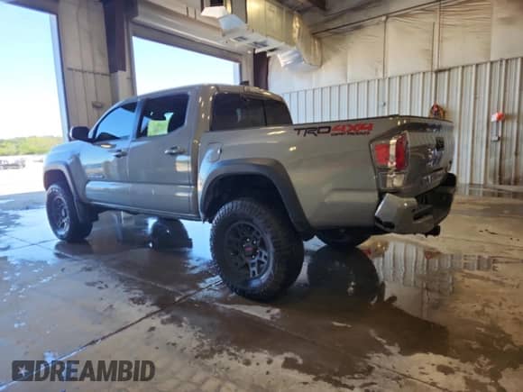 2020 Toyota Tacoma SR5 с VIN 3TMCZ5AN6LM368257, выставлен на аукционе Copart как лот 68942945 с пробегом 35 763 миль миль и Списание • Salvage title. История ставок и продаж доступна на DreamBid. Изображение 2.