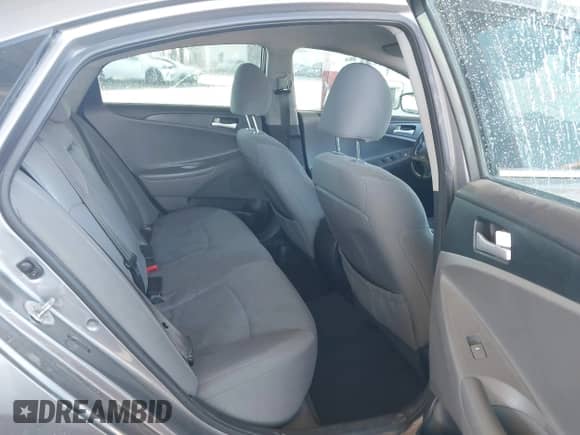 2013 Hyundai Sonata GLS с VIN 5NPEB4AC5DH592598, выставлен на аукционе IAAI как лот 43145873 с пробегом 202 372 миль миль и . История ставок и продаж доступна на DreamBid. Изображение 8.