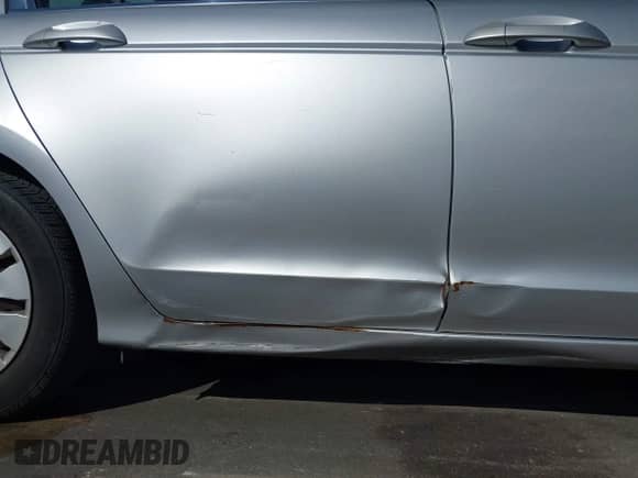 2008 Honda Accord LX с VIN JHMCP26338C041351, выставлен на аукционе IAAI как лот 43274414 с пробегом 162 055 миль миль и . История ставок и продаж доступна на DreamBid. Изображение 6.