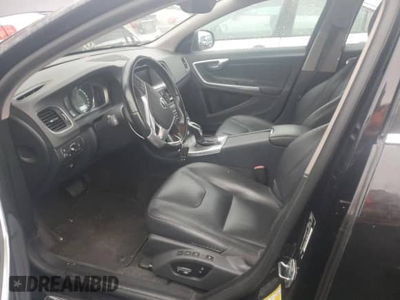 2015 Volvo S60 T5 Platinum с VIN YV1612TM9F2356357, выставлен на аукционе Copart как лот 74677214 с пробегом 110 395 миль миль и Чистый • Clean title. История ставок и продаж доступна на DreamBid. Изображение 7.