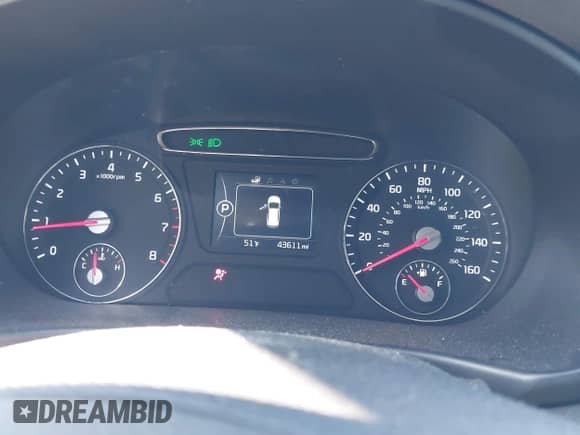 2018 Kia Sorento LX with VIN 5XYPG4A33JG417375, listed as a IAAI auction lot 42222511 with 43,611 mi miles and . Bid and sale history available at DreamBid. Image 7.