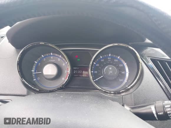 2013 Hyundai Sonata Limited с VIN 5NPEC4AC6DH689225, выставлен на аукционе IAAI как лот 42740964 с пробегом 170 989 миль миль и . История ставок и продаж доступна на DreamBid. Изображение 7.