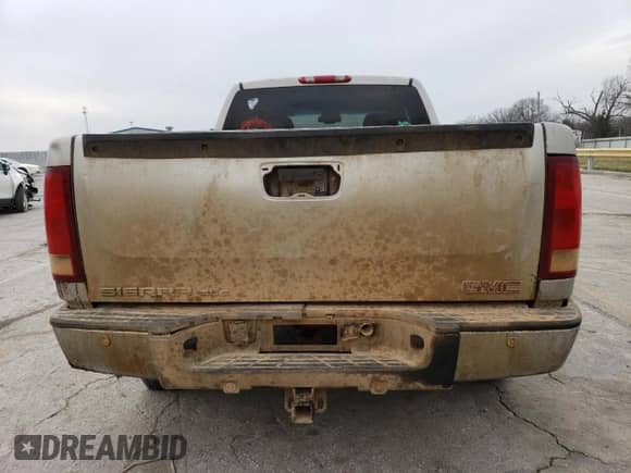 2007 GMC Sierra 1500 SLE1 with VIN 2GTEC19C471649458, listed as a Copart auction lot 48164745 with 336,502 mi miles and Salvage title. Bid and sale history available at DreamBid. Image 6.