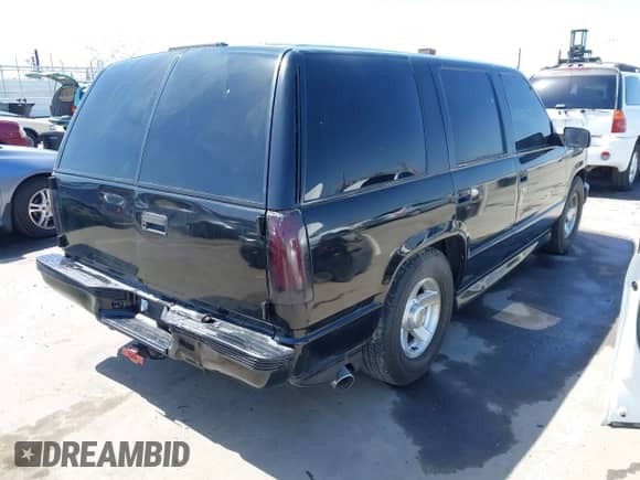 2000 Chevrolet Tahoe Limited with VIN 1GNEC13R7YR195106, listed as a IAAI auction lot 41948564 with 190,250 mi miles and . Bid and sale history available at DreamBid. Image 4.