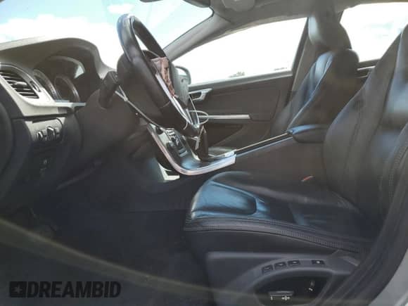 2013 Volvo S60 T5 с VIN YV1612FH6D2205049, выставлен на аукционе Copart как лот 70537645 с пробегом 48 649 миль миль и Списание • Salvage title. История ставок и продаж доступна на DreamBid. Изображение 7.