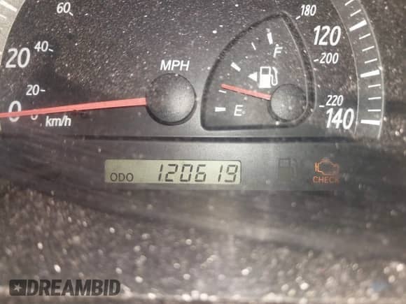 2002 Toyota Camry LE z VIN 4T1BE32K72U098901, wystawiony jako IAAI lot #42490653 z przebiegiem 120 619 mil mil oraz . Historia ofert i sprzedaży dostępna na DreamBid. Obrazek 7.