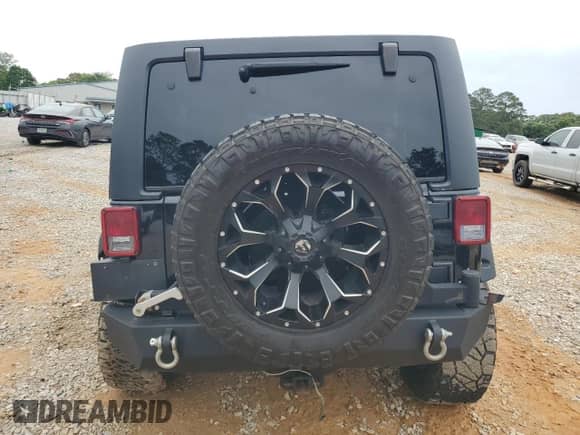 2007 Jeep Wrangler Unlimited X с VIN 1J4GB39107L116663, выставлен на аукционе Copart как лот 56203165 с пробегом Не указан миль и Списание • Salvage title. История ставок и продаж доступна на DreamBid. Изображение 6.