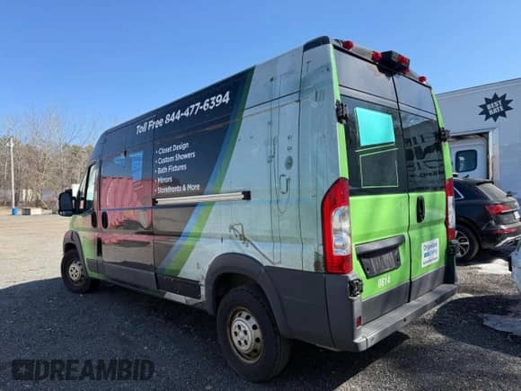 2014 Ram ProMaster Cargo z VIN 3C6URVHG4EE122713, wystawiony jako Copart lot #58614375 z przebiegiem 304 967 mil mil oraz Czysty tytuł • Clean title. Historia ofert i sprzedaży dostępna na DreamBid. Obrazek 3.