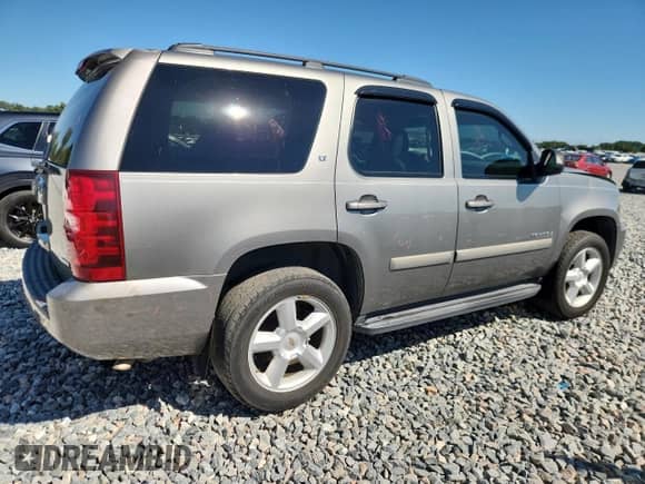 2008 Chevrolet Tahoe LTZ with VIN 1GNFC13078R269792, listed as a Copart auction lot 87207315 with 172,378 mi miles and Salvage title. Bid and sale history available at DreamBid. Image 3.