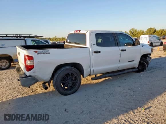 2019 Toyota Tundra SR5 с VIN 5TFEM5F1XKX137500, выставлен на аукционе Copart как лот 85751375 с пробегом 158 655 миль миль и Списание • Salvage title. История ставок и продаж доступна на DreamBid. Изображение 3.