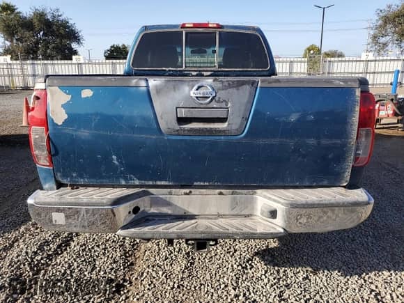2005 Nissan Frontier SE with VIN 1N6AD06U35C433222, listed as a Copart auction lot 82253905 with 210,882 mi miles and Salvage title. Bid and sale history available at DreamBid. Image 6.
