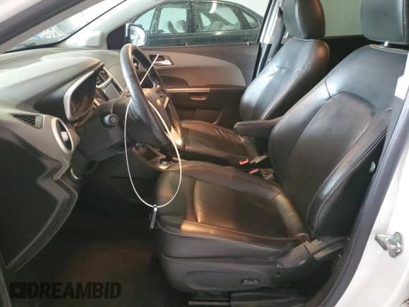 2017 Chevrolet Sonic Premier с VIN 1G1JF5SBXH4127057, выставлен на аукционе Copart как лот 60060655 с пробегом 129 876 миль миль и Списание • Salvage title. История ставок и продаж доступна на DreamBid. Изображение 7.