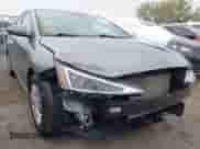 2019 Hyundai Elantra SE z VIN 5NPD74LF4KH497077, wystawiony jako IAAI lot #43277570 z przebiegiem 187 298 mil mil oraz . Historia ofert i sprzedaży dostępna na DreamBid. Obrazek 6.