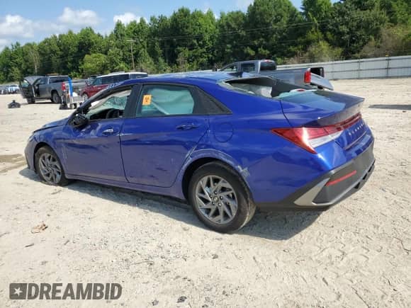 2025 Hyundai Elantra SEL Sport z VIN KMHLM4DJ2SU141798, wystawiony jako Copart lot #65800455 z przebiegiem 3 902 mil mil oraz Szkoda całkowita • Salvage title. Historia ofert i sprzedaży dostępna na DreamBid. Obrazek 2.