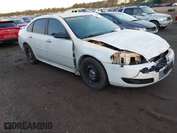 2011 Chevrolet Impala Police Police z VIN 2G1WD5EM0B1146423, wystawiony jako IAAI lot #41401340 z przebiegiem 105 133 mil mil oraz . Historia ofert i sprzedaży dostępna na DreamBid. Obrazek 1.