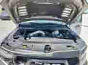 2022 Ram 1500 Rebel z VIN 1C6SRFLT7NN192140, wystawiony jako Copart lot #66149695 z przebiegiem 72 527 mil mil oraz Czysty tytuł • Clean title. Historia ofert i sprzedaży dostępna na DreamBid. Obrazek 11.