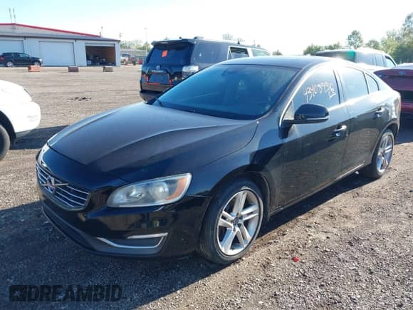 2015 Volvo S60 T5 Premier с VIN YV1612TK9F2362559, выставлен на аукционе IAAI как лот 43408950 с пробегом 152 263 миль миль и . История ставок и продаж доступна на DreamBid. Изображение 17.