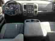 2018 Ram 1500 SLT z VIN 1C6RR6GG3JS303838, wystawiony jako Copart lot #64387815 z przebiegiem 137 099 mil mil oraz Szkoda całkowita • Salvage title. Historia ofert i sprzedaży dostępna na DreamBid. Obrazek 8.