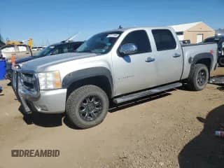 2011 Chevrolet Silverado 1500 LT with VIN 3GCPKSE31BG309207, listed as a Copart auction lot 82177405 with 171,809 mi miles and Salvage title. Bid and sale history available at DreamBid. Image 1.