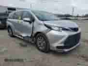 2023 Toyota Sienna LE с VIN 5TDKSKFCXPS079037, выставлен на аукционе Copart как лот 52608555 с пробегом 102 927 миль миль и Списание • Salvage title. История ставок и продаж доступна на DreamBid. Изображение 4.