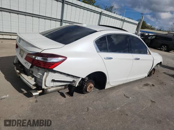 2016 Honda Accord Touring with VIN 1HGCR3F96GA004778, listed as a Copart auction lot 85122815 with Not provided miles and Salvage title. Bid and sale history available at DreamBid. Image 3.