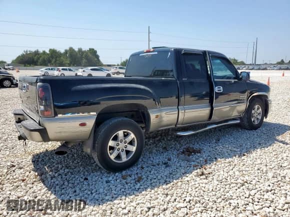 2002 GMC Sierra 1500 Denali z VIN 2GTFK69U221346006, wystawiony jako Copart lot #71726365 z przebiegiem 226 475 mil mil oraz Szkoda całkowita • Salvage title. Historia ofert i sprzedaży dostępna na DreamBid. Obrazek 3.