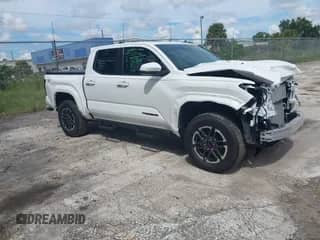 2025 Toyota Tacoma SR5 with VIN 3TMKB5FN2SM028806, listed as a IAAI auction lot 43258727 with 10,320 mi miles and . Bid and sale history available at DreamBid. Image 1.