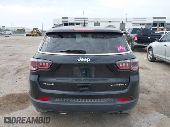 2018 Jeep Compass Limited z VIN 3C4NJDCB6JT199292, wystawiony jako IAAI lot #43076181 z przebiegiem 134 109 mil mil oraz . Historia ofert i sprzedaży dostępna na DreamBid. Obrazek 16.